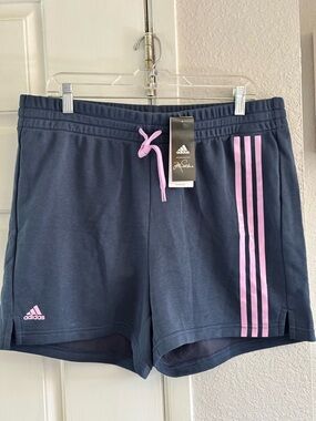 Womens Adidas Athletic shorts Size 1X NWT